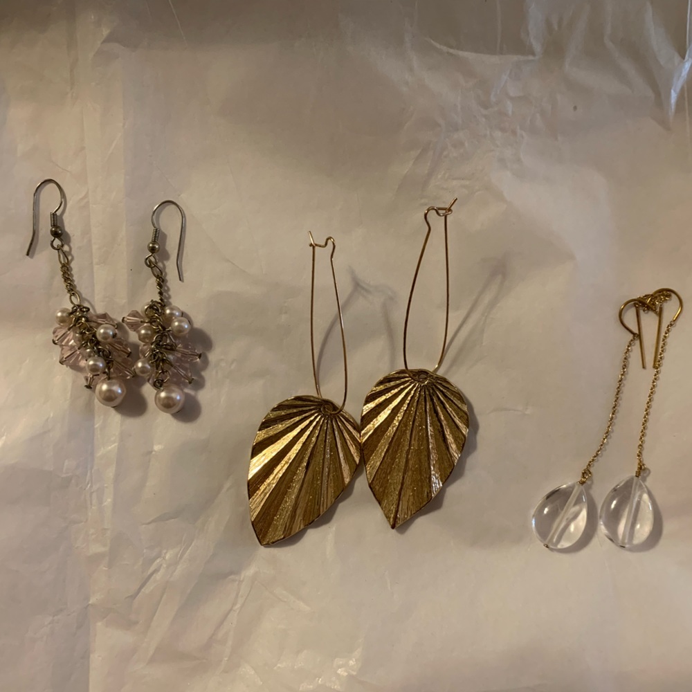 Earrings bundle costume jewelry, precious stones 3 for $35 as picture